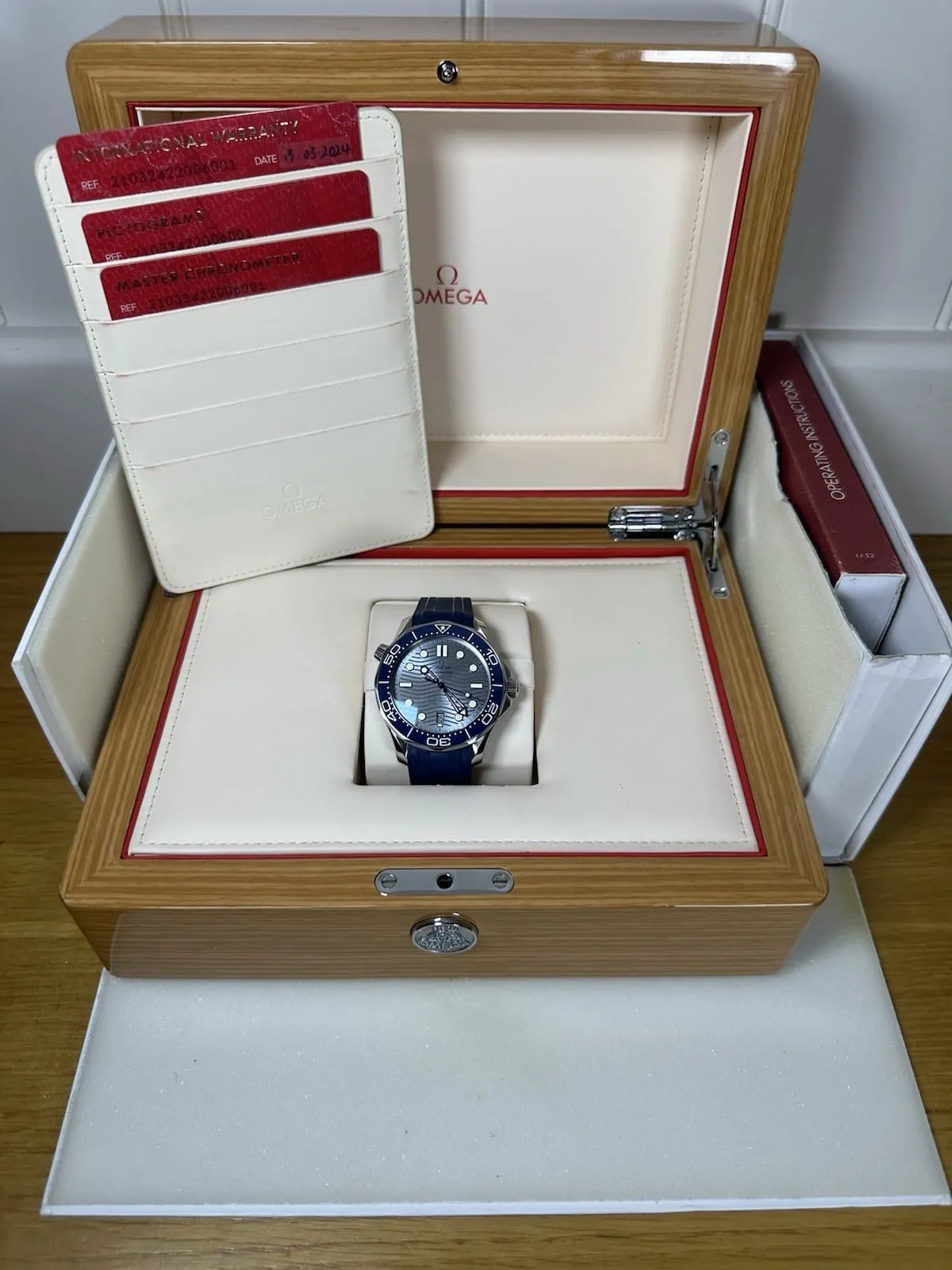 Omega Seamaster 300m Bleu/Gris | 210.32.42.20.06.001 | 2024 | Boîte et papiers