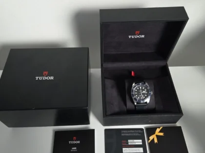 TUDOR Black Bay 41 mm Lunette bleue Montre automatique Ensemble complet 2022