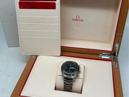 Montre Omega Speedmaster Day Date 40 mm Automatique Homme 32205000 Boîte