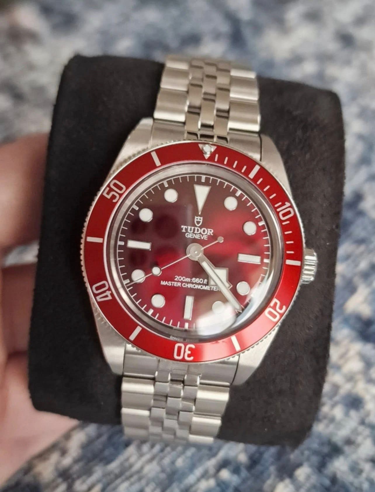 Montre Tudor Black Bay 58 Cadran bordeaux 2025 7939A1A0RU Montre de plongée automatique suisse